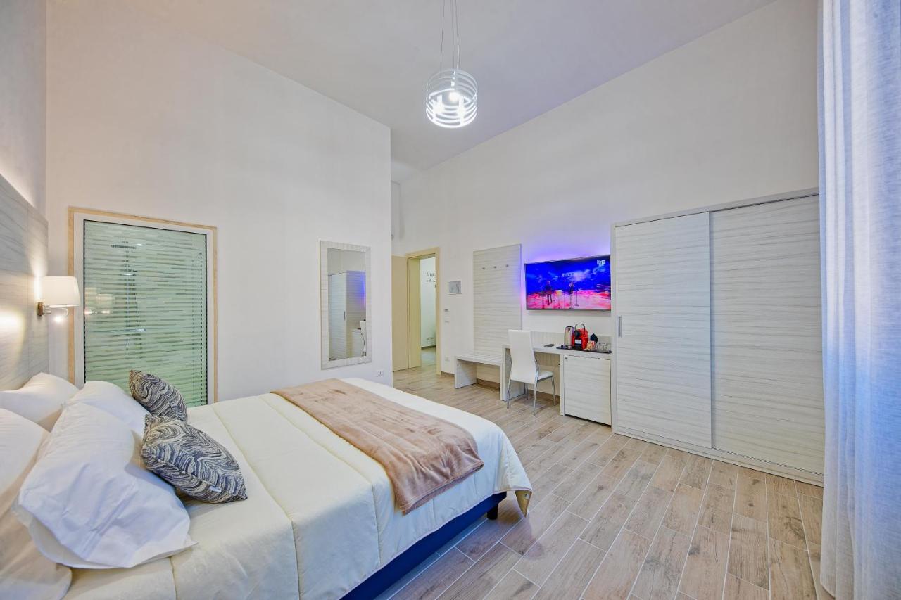 Hotiday Room Collection - Lecce Gianmarti Suite ภายนอก รูปภาพ