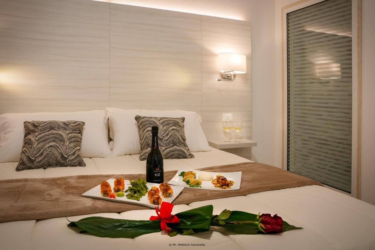 Hotiday Room Collection - Lecce Gianmarti Suite ภายนอก รูปภาพ