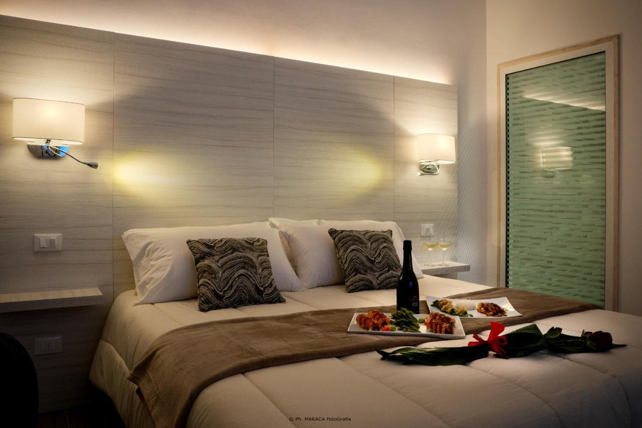 Hotiday Room Collection - Lecce Gianmarti Suite ภายนอก รูปภาพ